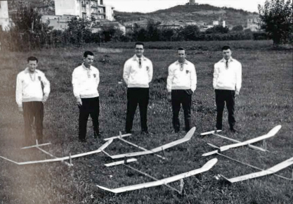 1966 - Squadra Campione d'Italia Veleggiatori da pendio. Da sinistra: Baccin, Licen, Venuti, Boscarol, Bandera.